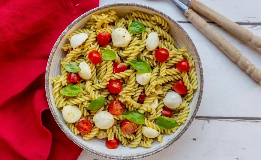 Pasta fredda con pesto e pomodorini - La ricetta perfetta
