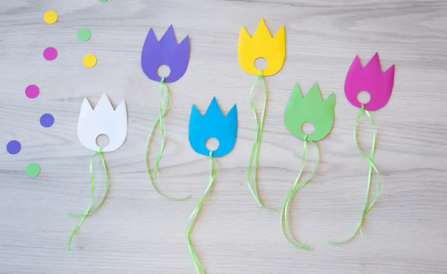 Tulpen basteln mit Kindern - einfache Ideen für den Frühling