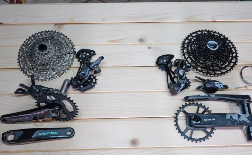 SRAM czy Shimano? Wybierz idealny napęd – Porównanie