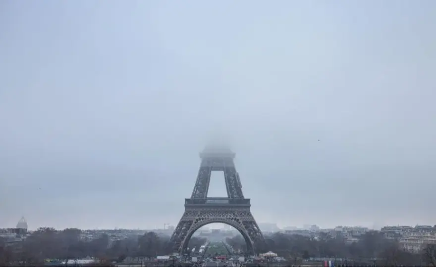 Czy we Francji jest bezpiecznie? Odkryj prawdę o zagrożeniach