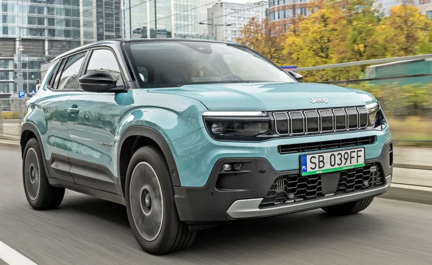 Ile kosztuje jeep avenger? Ceny i różnice między wersjami