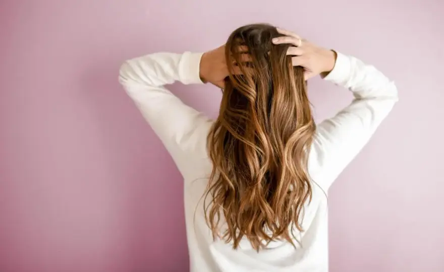 Cuándo cortar el pelo para que crezca fuerte y abundante de verdad