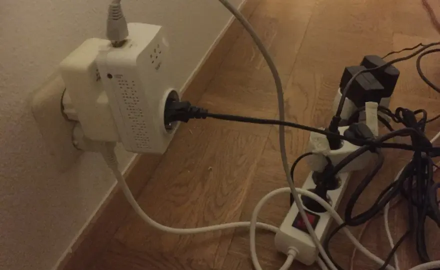 Ta bort eluttag vid målning - så gör du säkert och snyggt