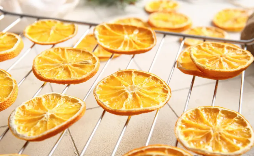 Orangenscheiben trocknen - so gelingt Schnitt, Hitze und Lagerung