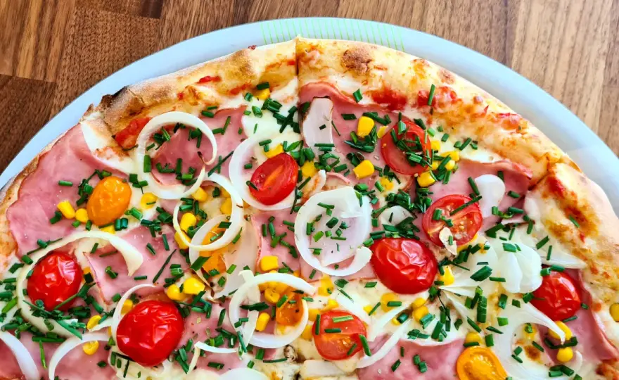 Pizza 32 cm: dla ilu osób wystarczy? Sprawdź, zanim zamówisz