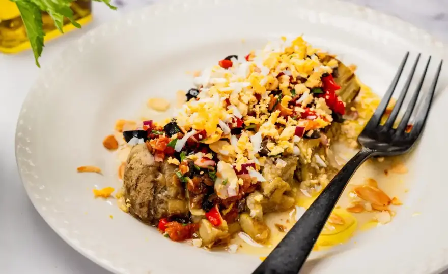 Ensalada de berenjenas asadas fácil y llena de sabor