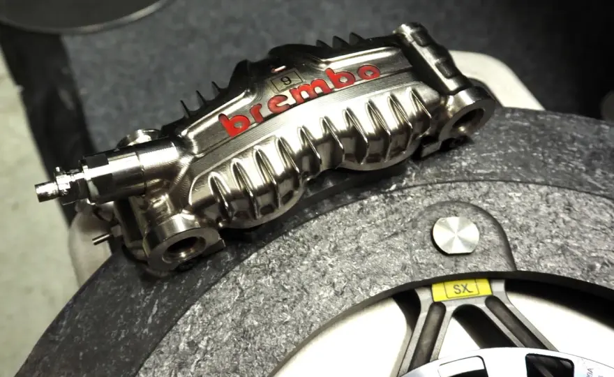 Pastillas de freno moto - ¿Orgánicas o sinterizadas? Guía completa