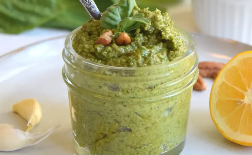 Veganes Pesto selber machen - In 10 Minuten zum perfekten Aroma