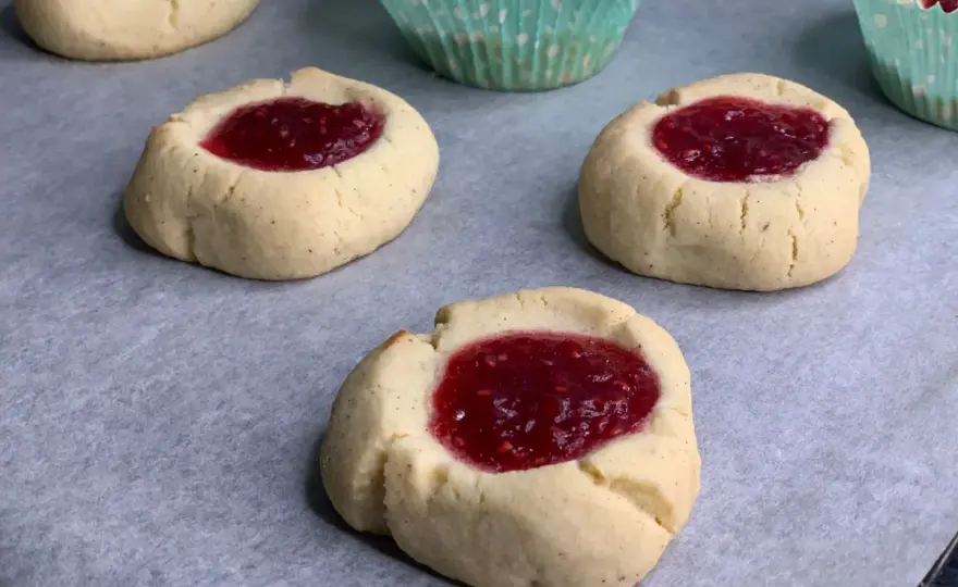Glutenfria hallongrottor - så blir de spröda och fina