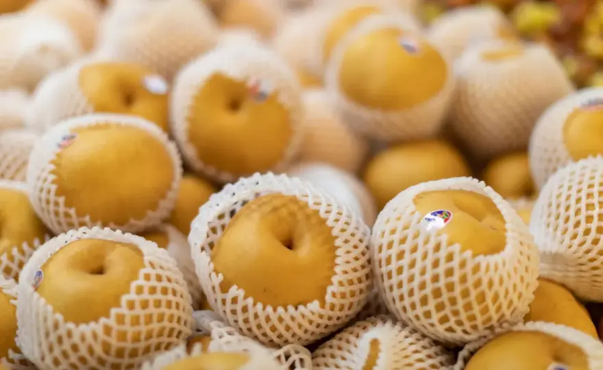 Nashi-Birne essen - so gelingt's mit Schale und Kerngehäuse