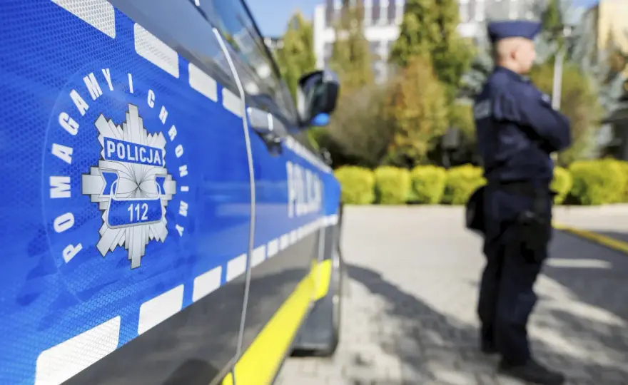 Ile naprawdę zarabia starszy sierżant w policji? Sprawdź, czy to się opłaca!