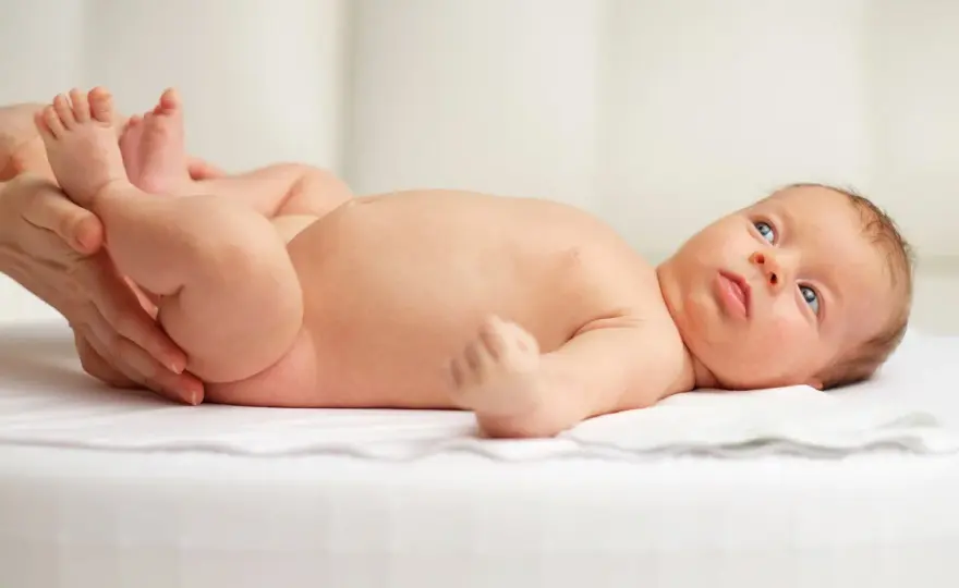 Czerwony pępek u niemowlaka - kiedy do lekarza?