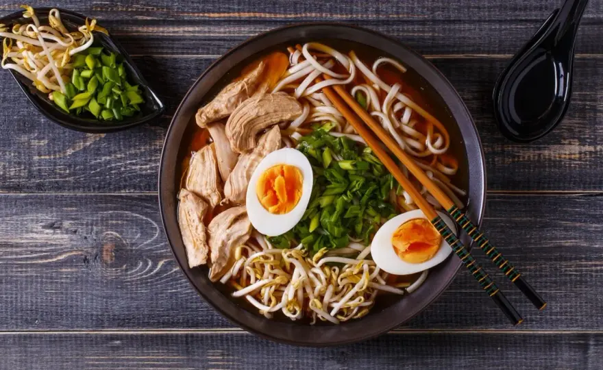 Czy ramen jest zdrowy? Analiza składników i porady dietetyka