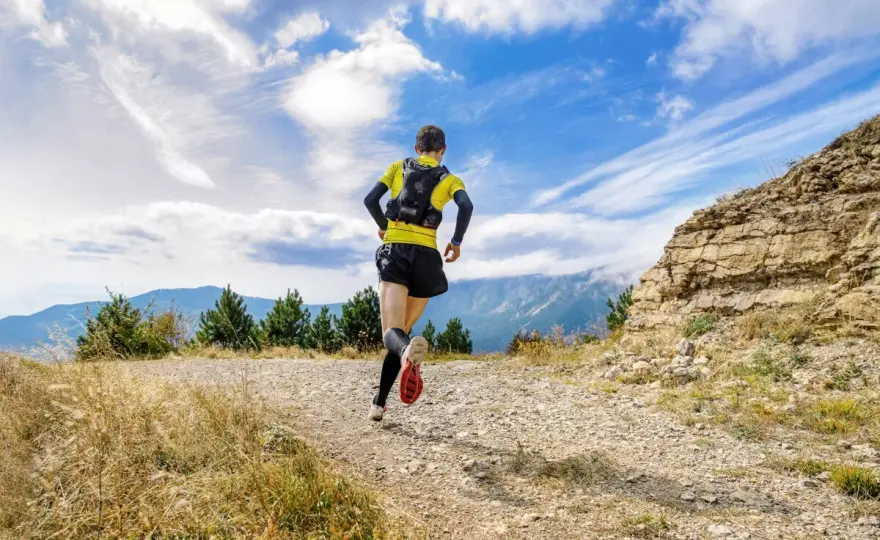 Plan treningowy 100 km - Jak dobiec do mety ultra?
