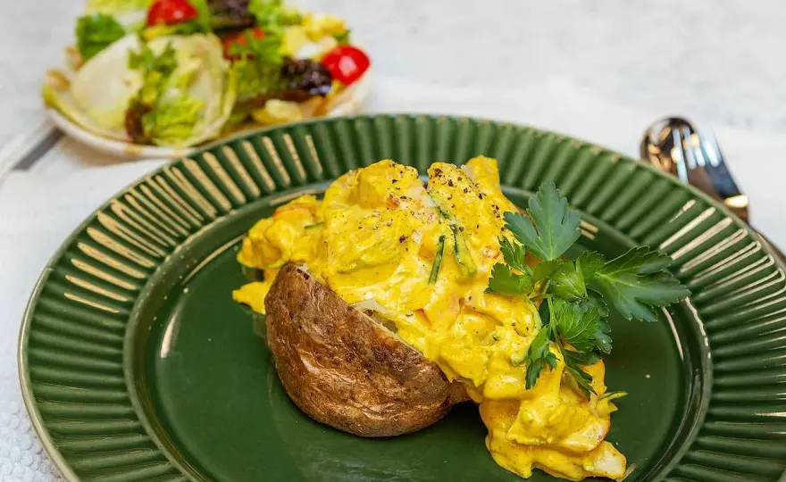 Så väljer du rätt fyllning till bakad potatis