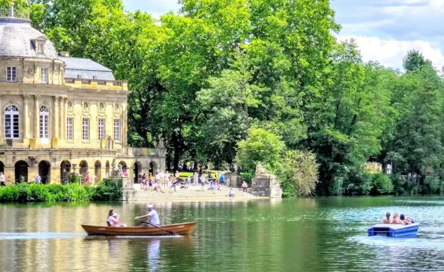 Seeschloss Monrepos: Dein Guide für den entspannten Ausflug