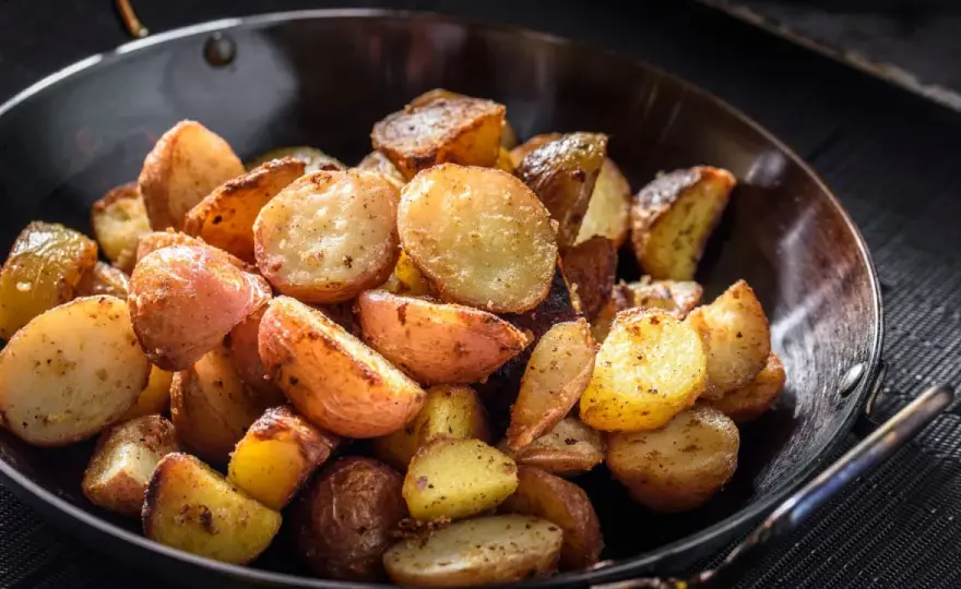 Knusprige Bratkartoffeln mit Ei - So vermeiden Sie matschige Ergebnisse