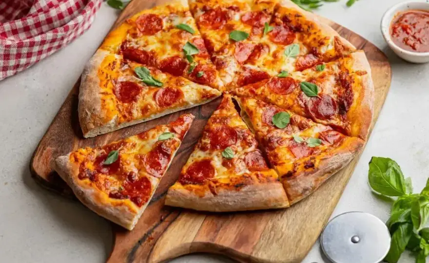 Pizza z bazylią - Jak upiec idealną, aromatyczną pizzę?