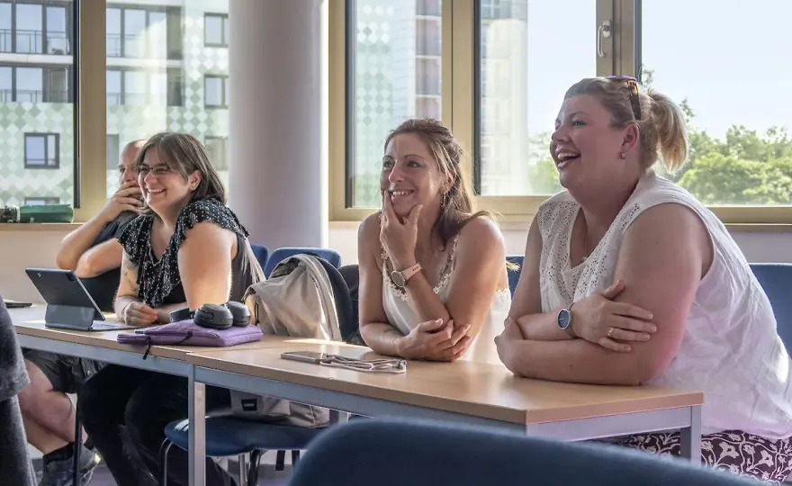 Berufsbegleitendes Studium – Welches Modell passt wirklich zu dir?