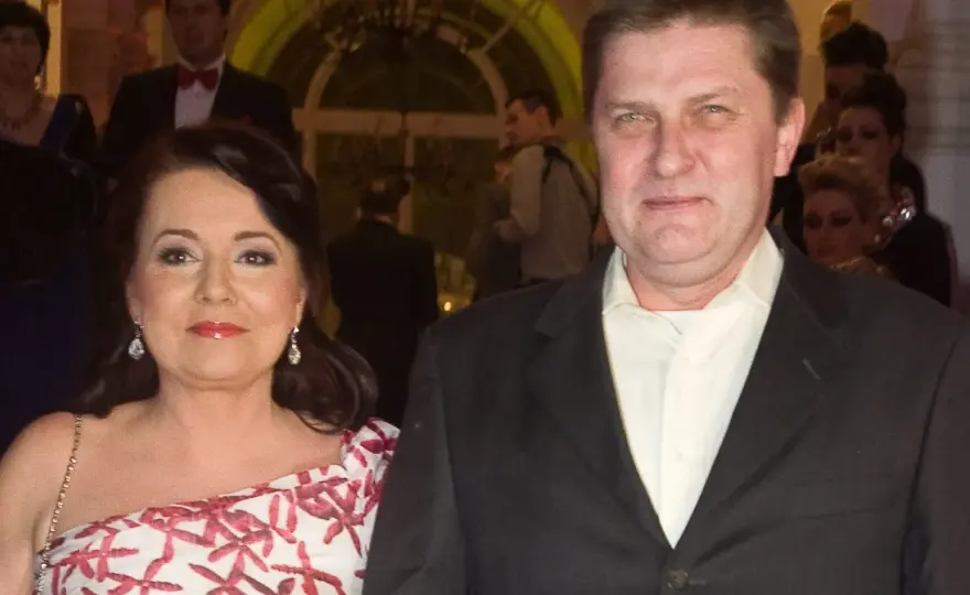 Danuta Holecka i pierwszy mąż - skąd biorą się plotki? Poznaj fakty