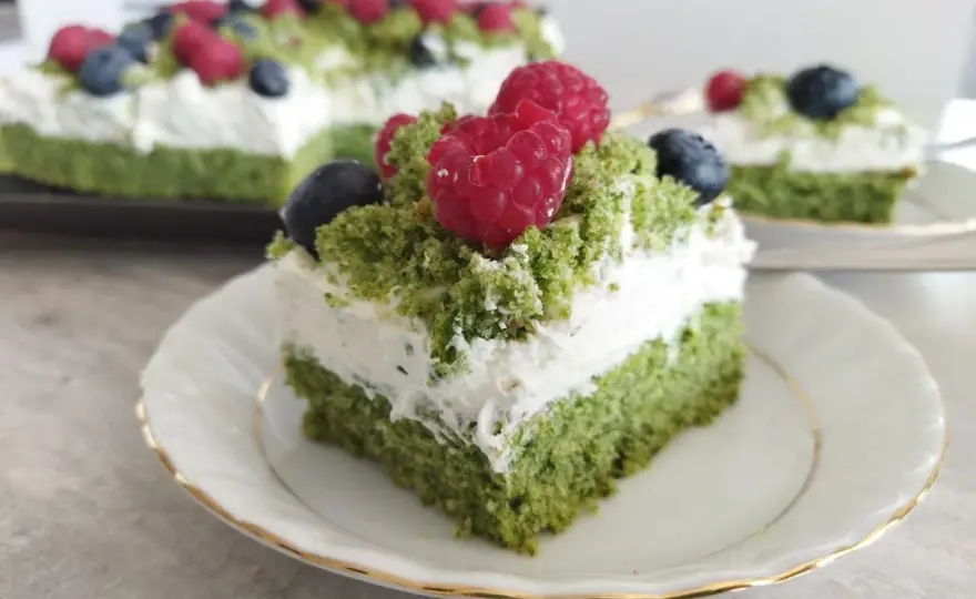 Leśny mech na dużą blachę z mascarpone - Przepis na stabilny krem