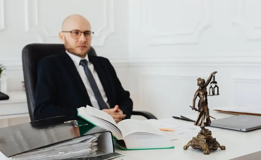 Notariusz nieruchomości - Ile kosztuje? Pełna wycena 2024
