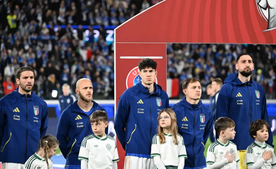 Włochy vs Serbia - Dwie szkoły futbolu. Kto wygrywa i dlaczego?