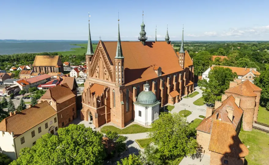 Frombork - Wzgórze Katedralne. Czy to tylko zamek?