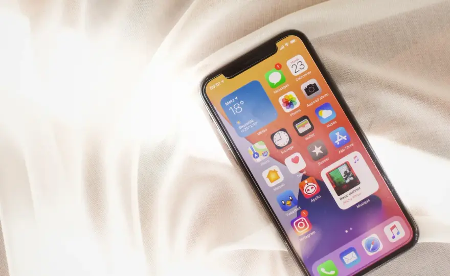 Jak odzyskać dane z iPhone'a? Z kopią i bez!