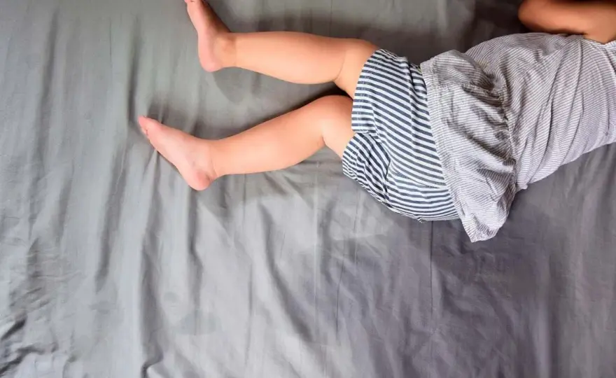 Pipì a letto nei bambini - quando preoccuparsi e cosa fare