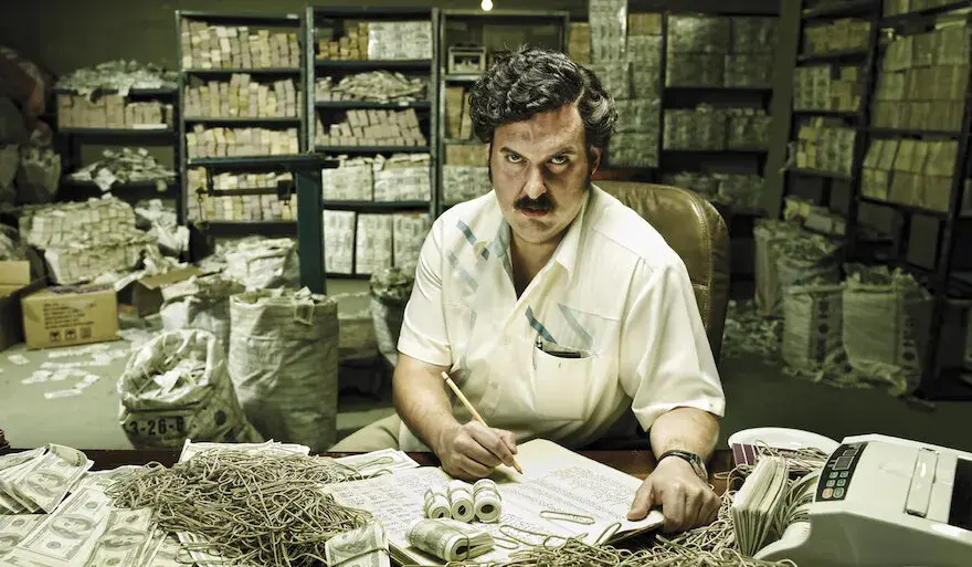 Filmy o Pablo Escobarze: Najlepsze tytuły i ich dostępność online
