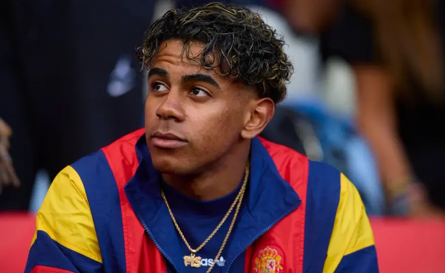Lamine Yamal: wzrost i waga - Oficjalne dane FC Barcelony