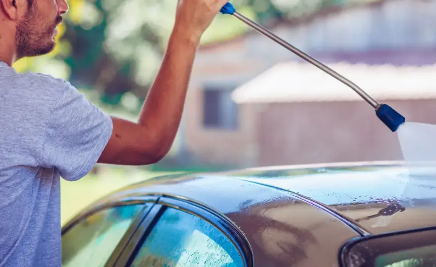 Jak myć auto - marka nie ma znaczenia? Sprawdź!
