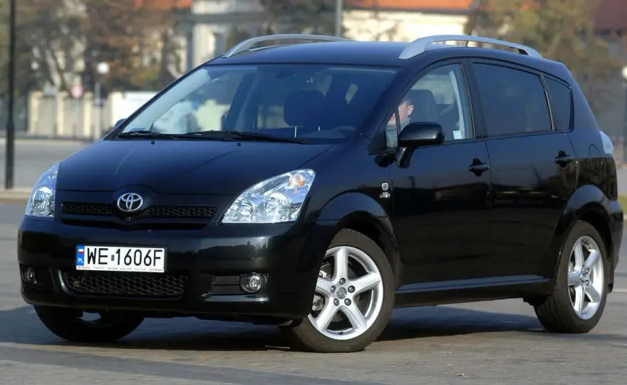 Toyota Corolla Verso - Czy nadal warto kupić? Poradnik!