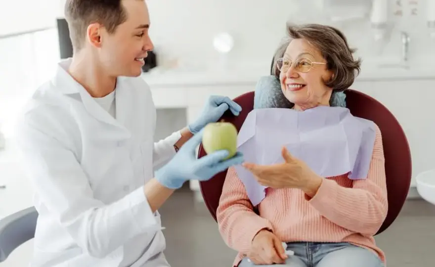 Czy można jeść przed dentystą? Ważne zasady dla pacjentów