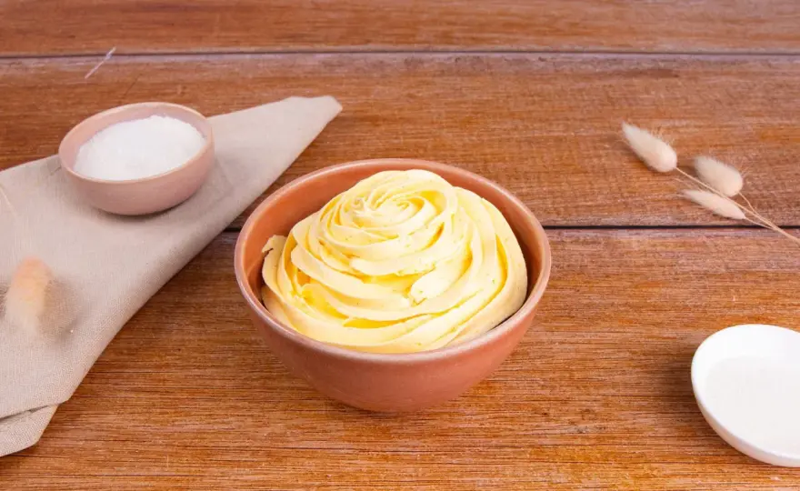 Crema al burro per torte e cupcake, quale metodo scegliere?