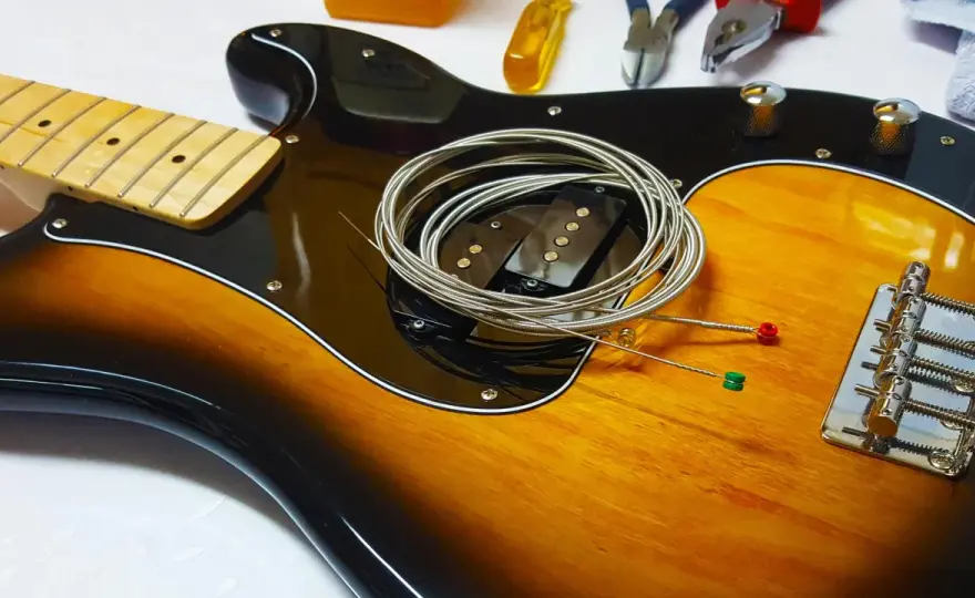 Kolejność strun w gitarze: EADGBE - łatwe sposoby zapamiętania