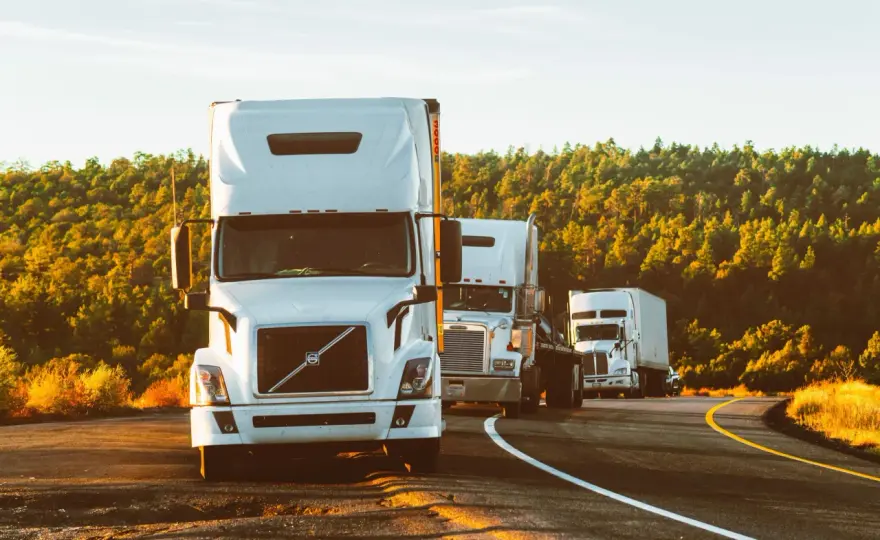 Logistyka transportowa w e-commerce - jak dobrać dostawy