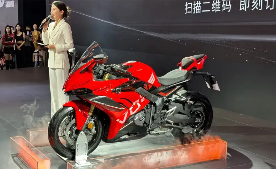 Voge RR660S - ¿La deportiva de 4 cilindros que esperabas?