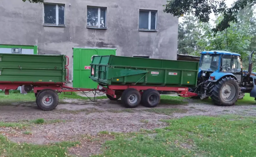 Czy na kat C można jeździć ciągnikiem z przyczepą? Sprawdź przepisy!