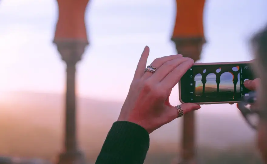 Roaming za granicą - Jak nie przepłacić?