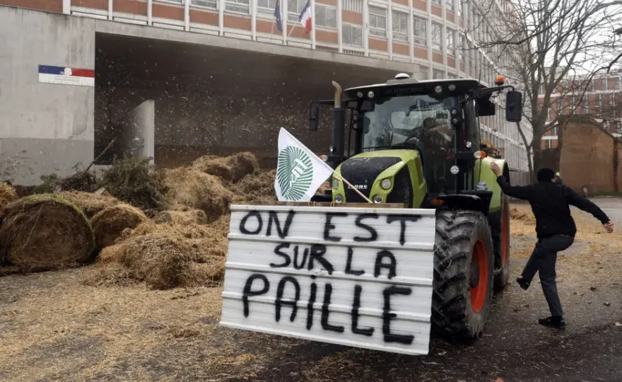 Strajk rolników we Francji: Przyczyny, skutki i najnowsze aktualności