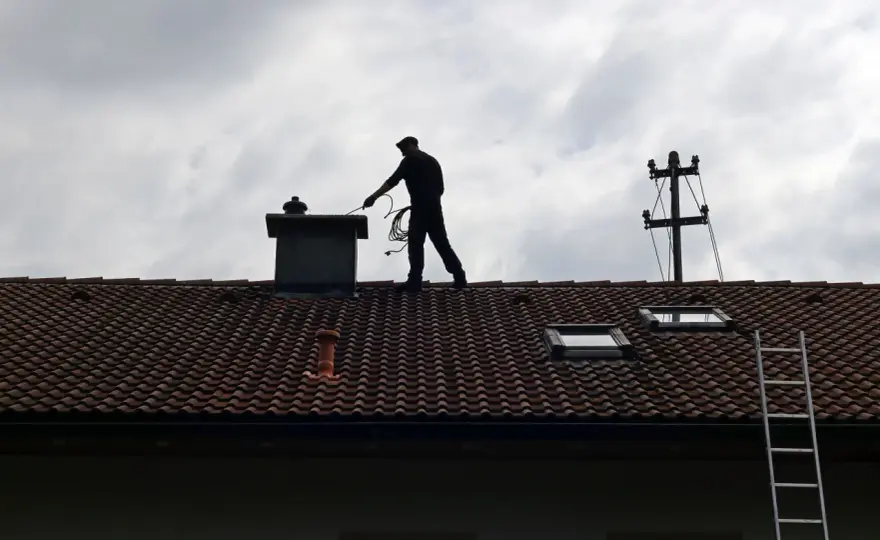 Ile kosztuje szlamowanie komina - cennik i porady