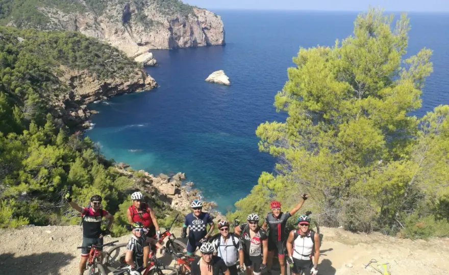 Ciclismo en Ibiza - Rutas, bicis y consejos para no fallar