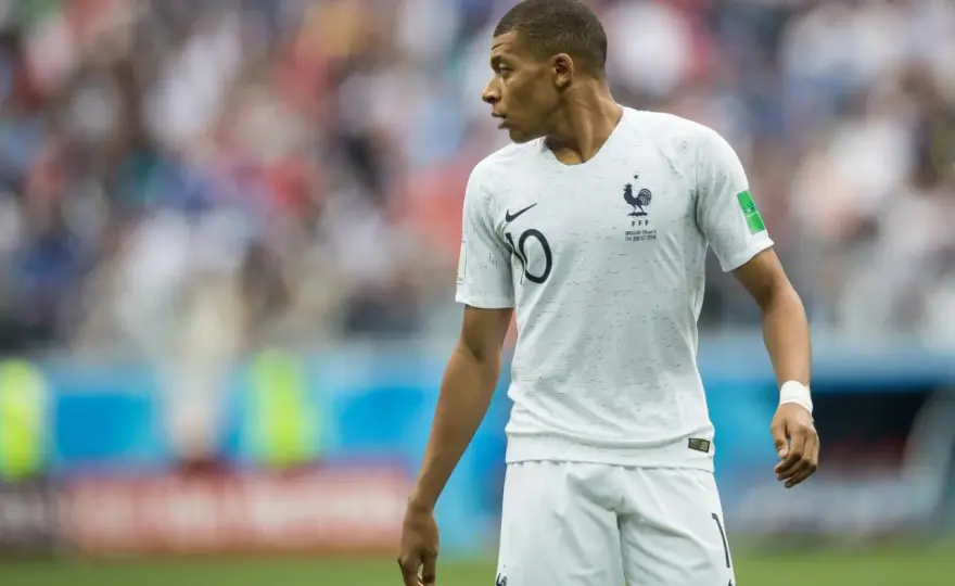 Ile biega Mbappe? Zaskakujące prędkości i rekordy na boisku