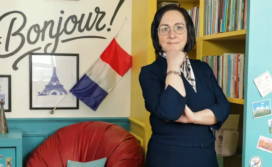 Francuskie zaimki wskazujące: Przewodnik po formach i użyciu