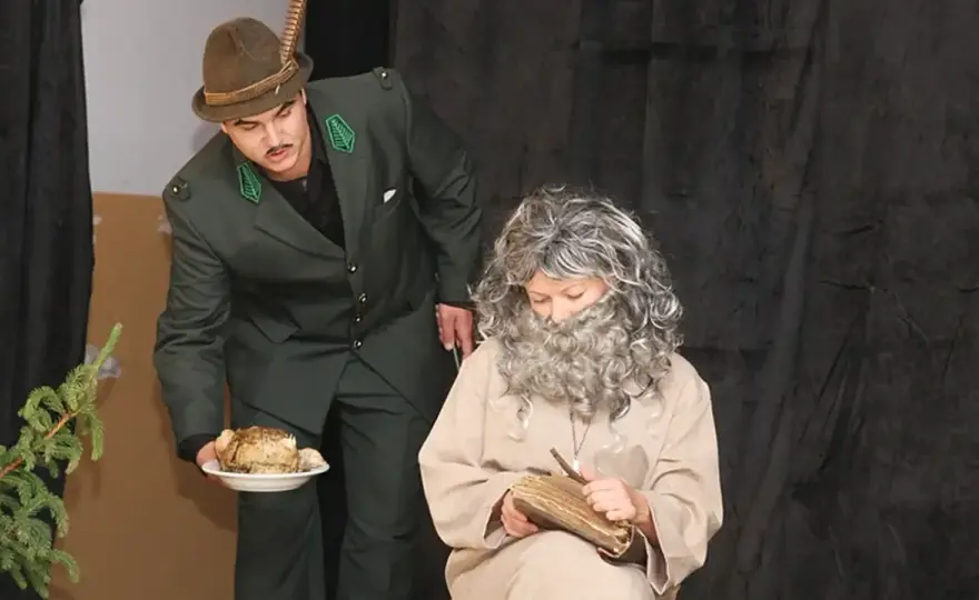 Kto zagrał w Igraszki z diabłem? Obsada filmu 1956 i Teatru TV