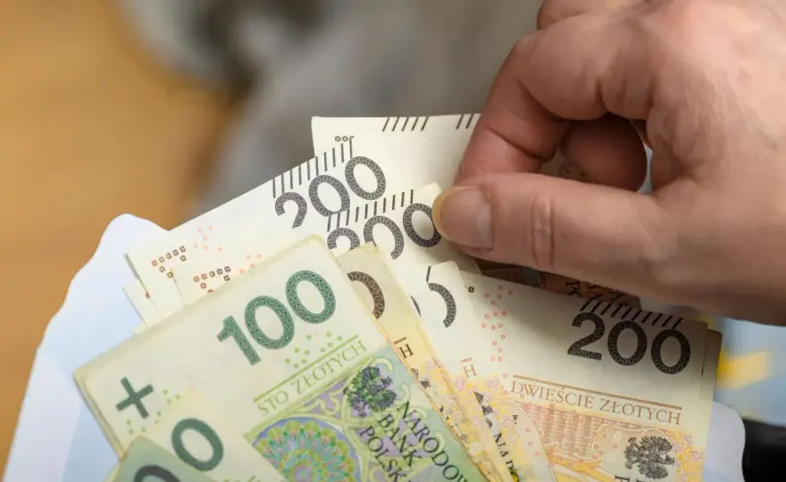 Płaca minimalna 2026 - Ile na rękę i jak liczyć stawkę godzinową?