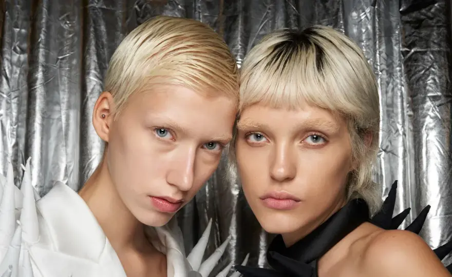 Kurzhaarfrisuren für dünnes Haar: Mehr Volumen & Styling-Tipps
