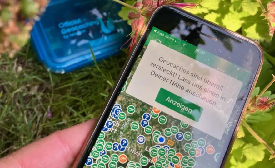 Geocaching krok po kroku - jak zacząć i znaleźć pierwszą skrytkę
